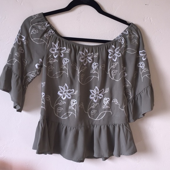 Off the shoulder bohemian blouse - Picture 1 of 3